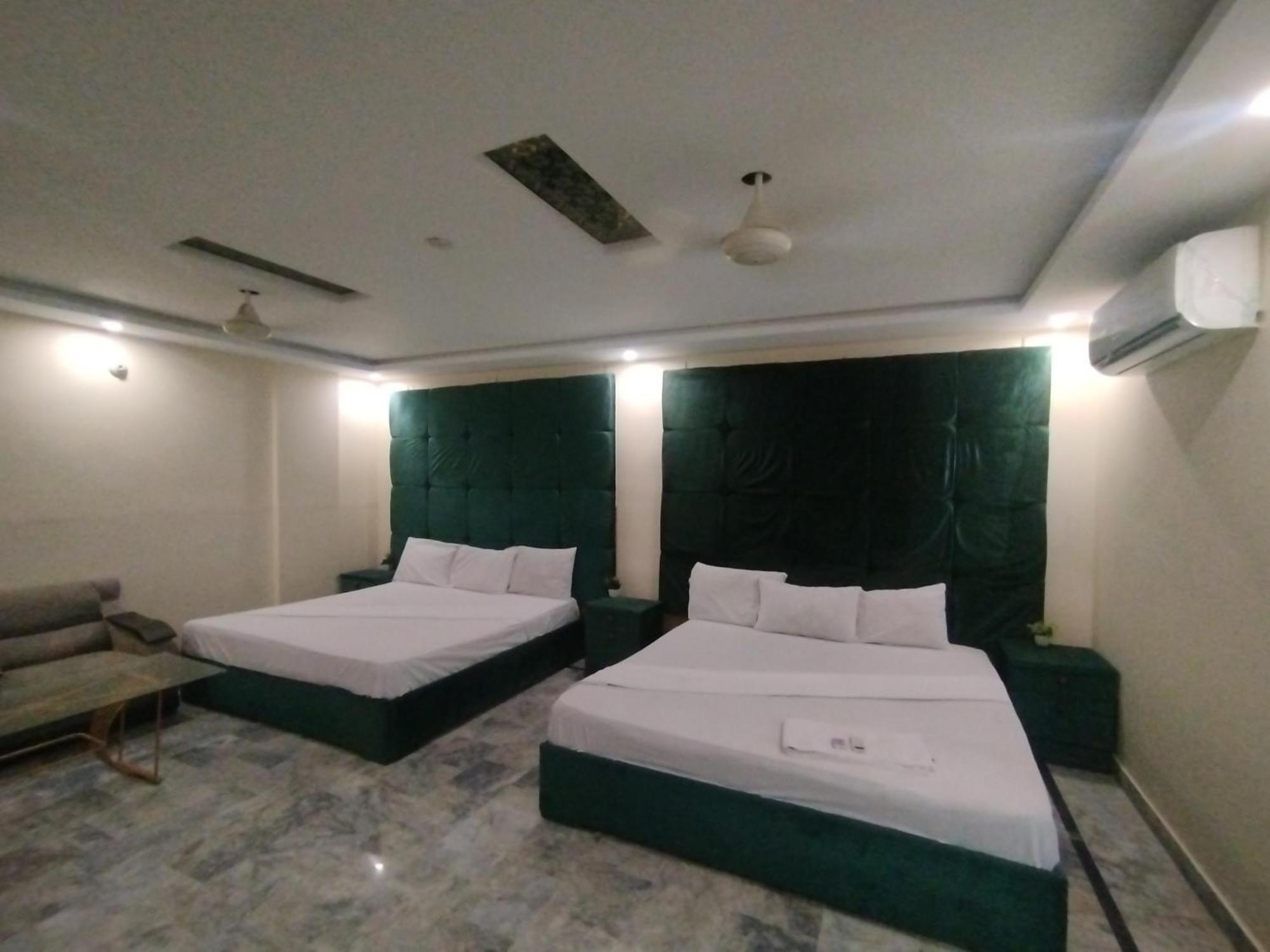 Hotel Crown Plaza, Near Karachi Airport, Darul Sehat Hospital, Dow, Agha Khan And Liaqat Hospital Extérieur photo