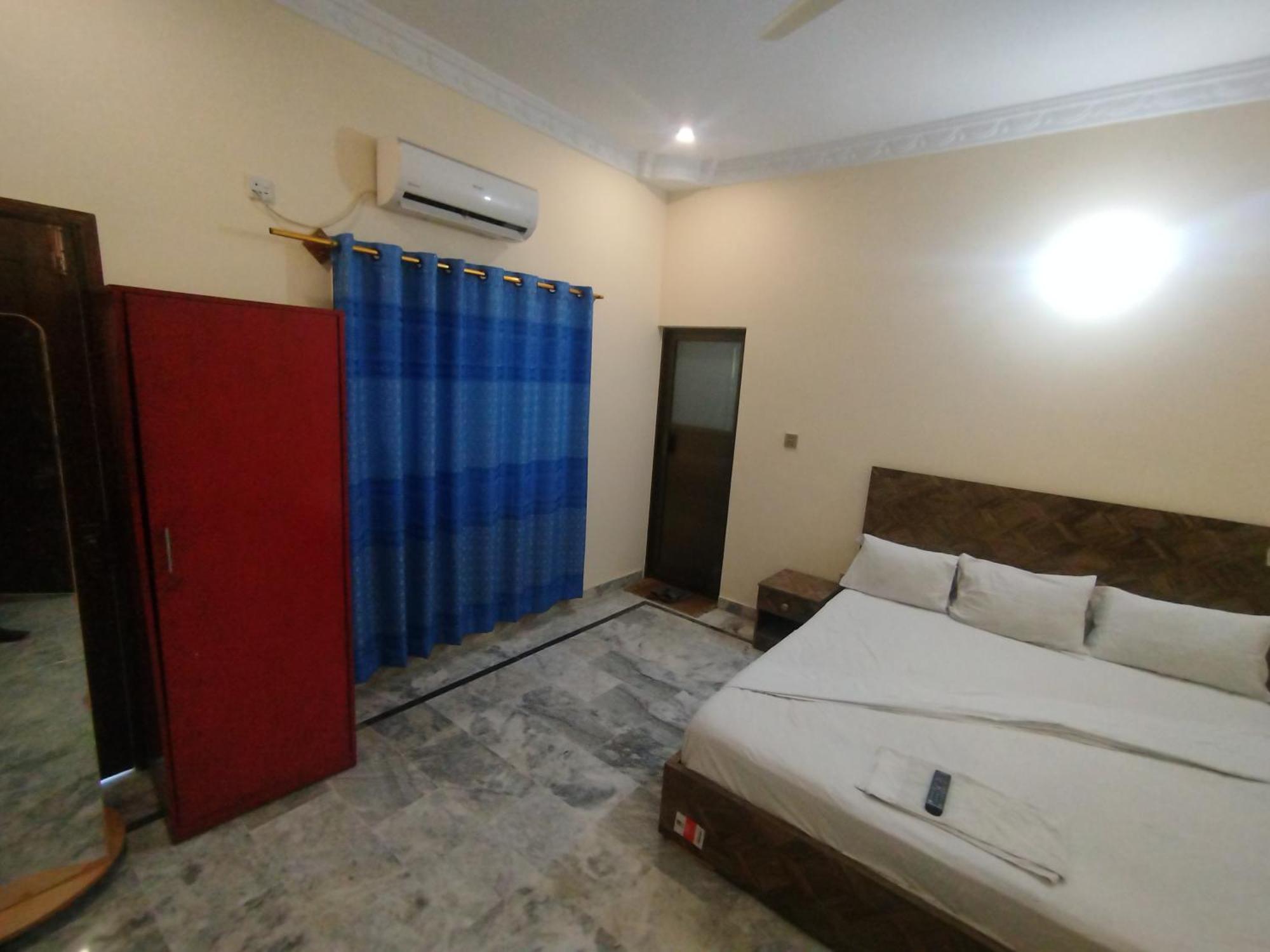 Hotel Crown Plaza, Near Karachi Airport, Darul Sehat Hospital, Dow, Agha Khan And Liaqat Hospital Extérieur photo