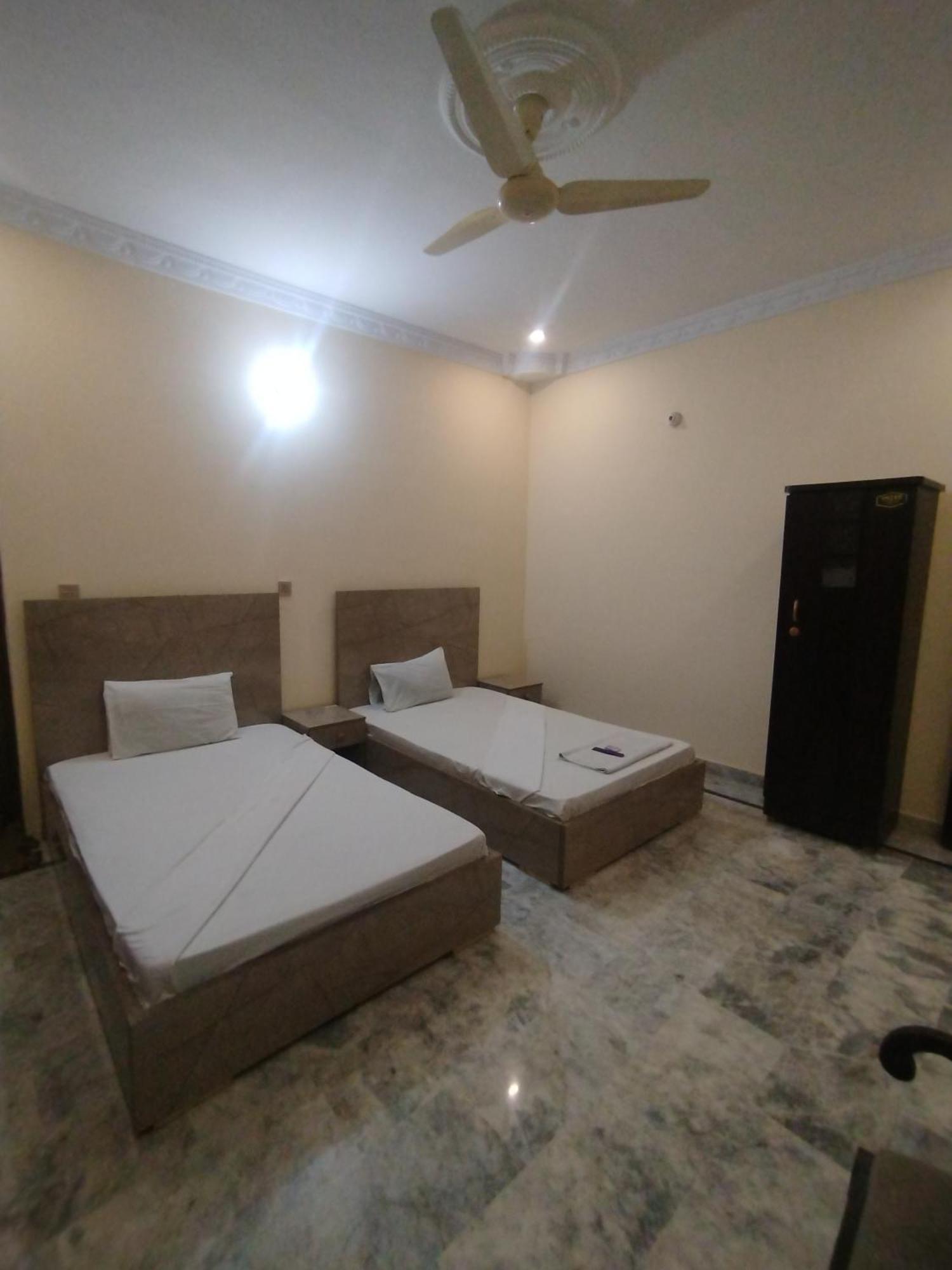 Hotel Crown Plaza, Near Karachi Airport, Darul Sehat Hospital, Dow, Agha Khan And Liaqat Hospital Extérieur photo