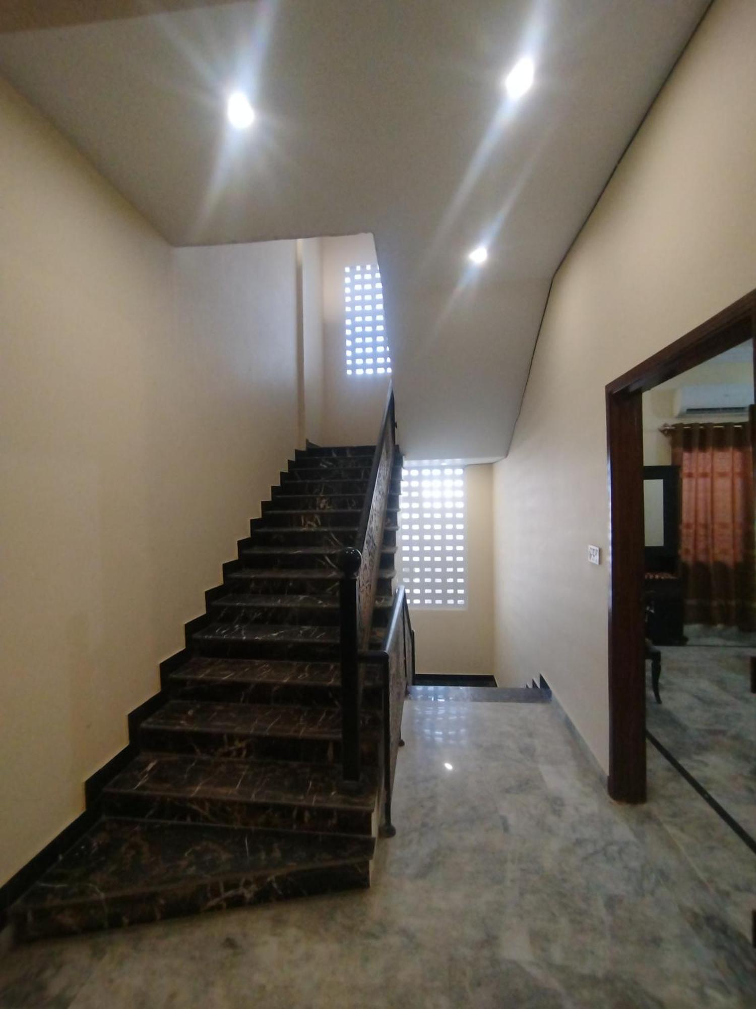 Hotel Crown Plaza, Near Karachi Airport, Darul Sehat Hospital, Dow, Agha Khan And Liaqat Hospital Extérieur photo